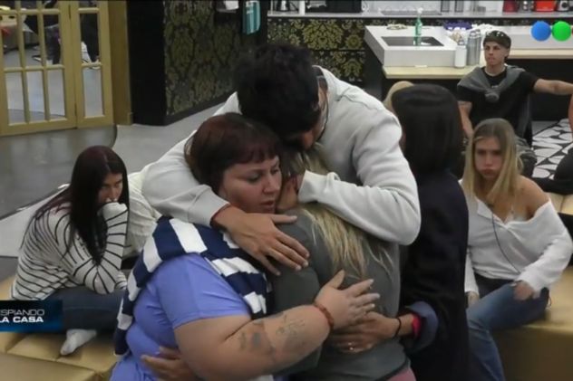 El consuelo de los participantes a Tamara Paganini.