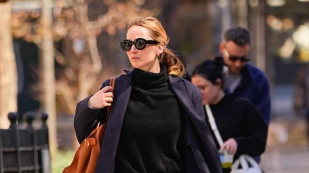 Looks simples, cómodos y versátiles: el estilo effortless se impone como la tendencia que redefine la elegancia en clave relajada.