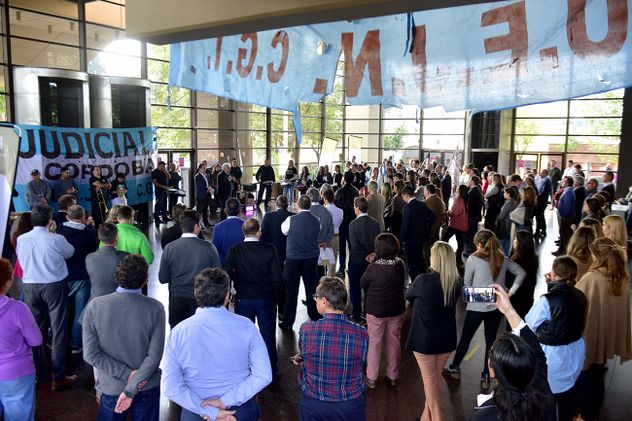 Asambleas. Las asambleas pidiendo la renuncia del camarista Vélez Funes fueron una constante. (Archivo) 