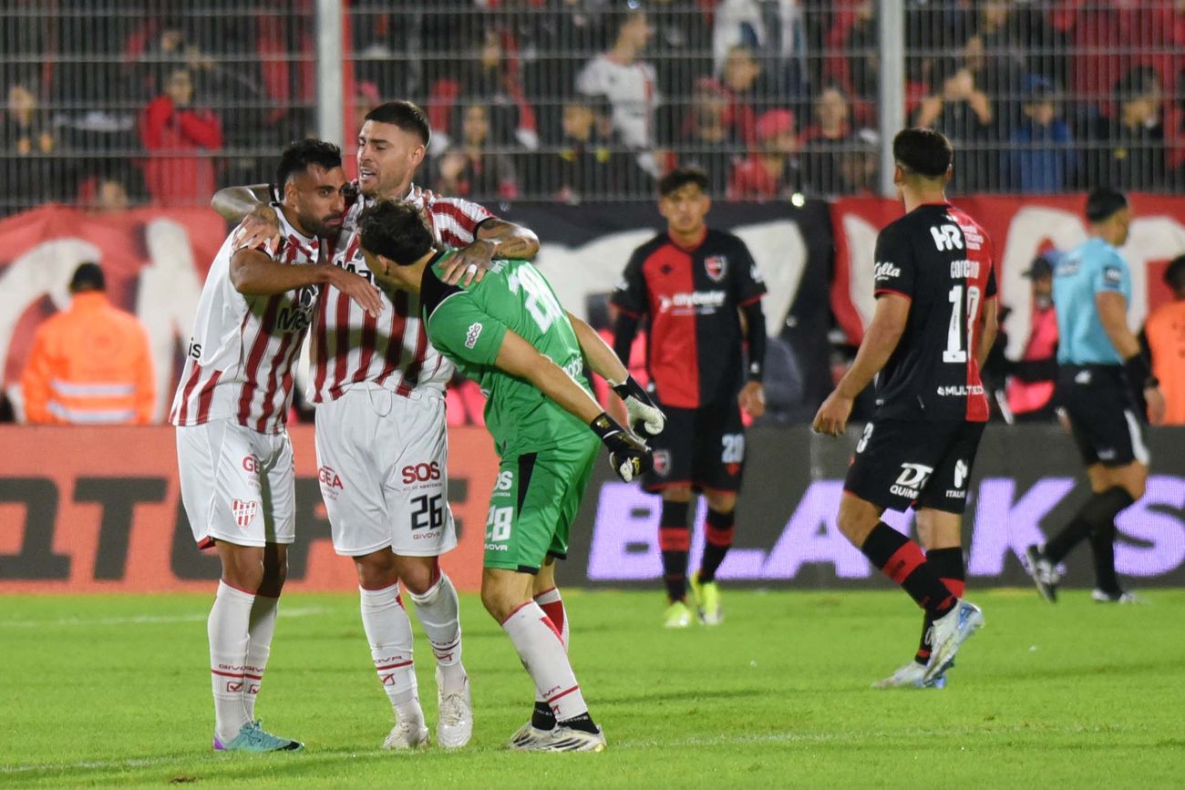 Instituto, en su partido ante Newell's.