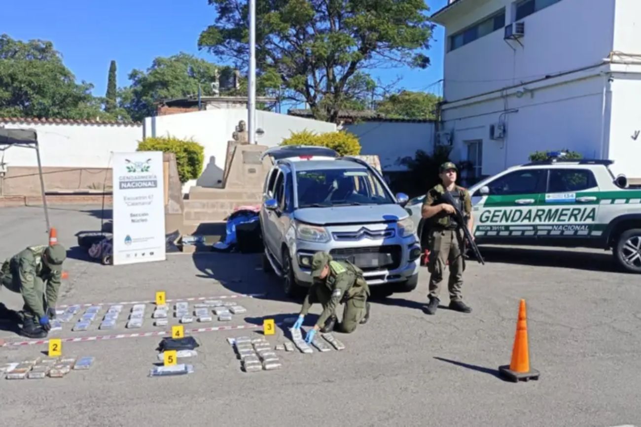 Incautaron casi 40 kilos de cocaína que iban de Jujuy hacia Mendoza: detuvieron a un hombre en Catamarca