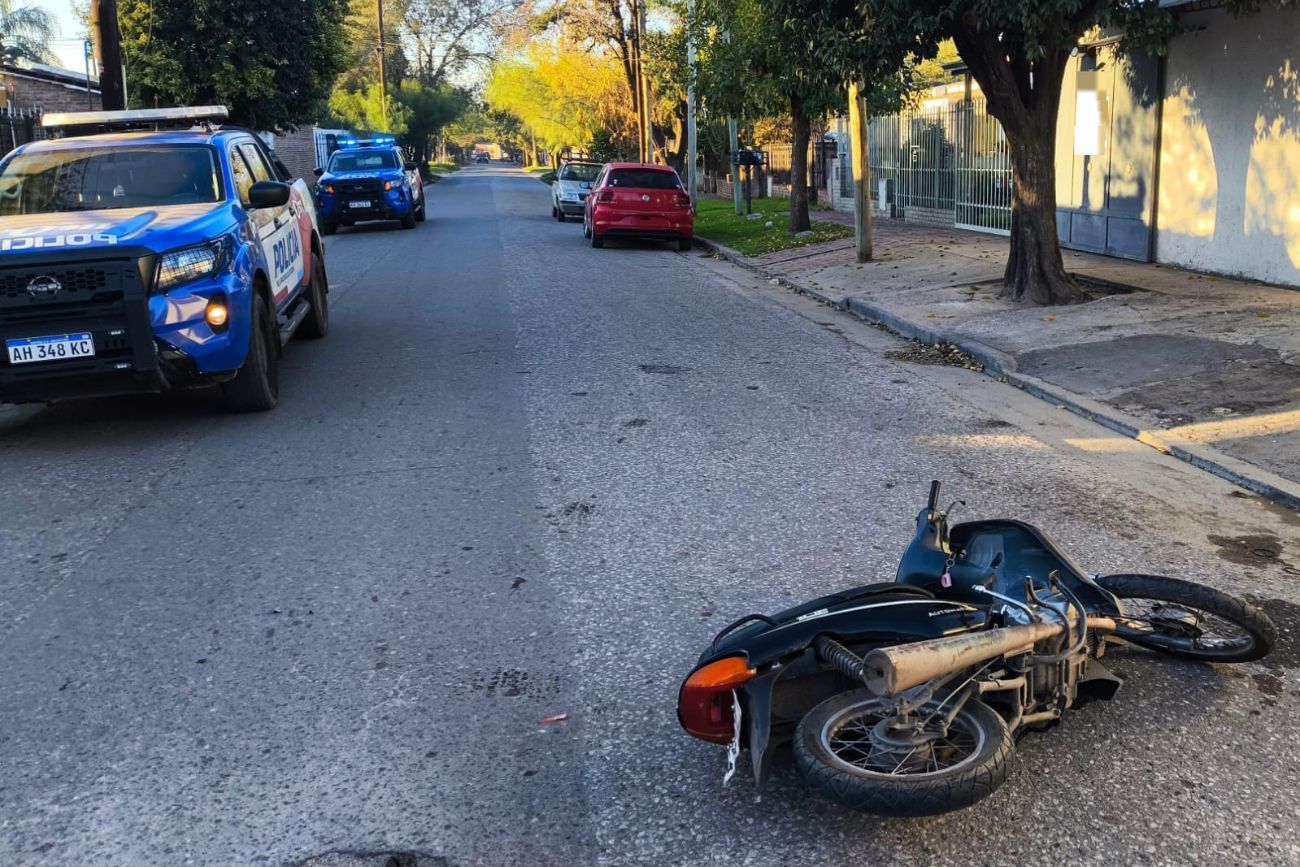Detuvieron a un conductor de Uber tras embestir "intencionalmente" a una pareja en motocicleta