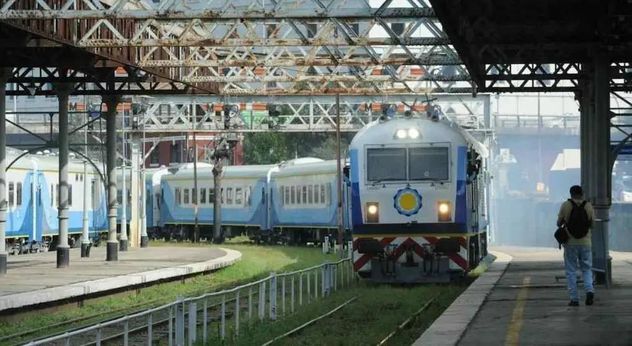 Trenes argentinos. Formación de Retiro a Rosario, Córdoba y Tucumán.