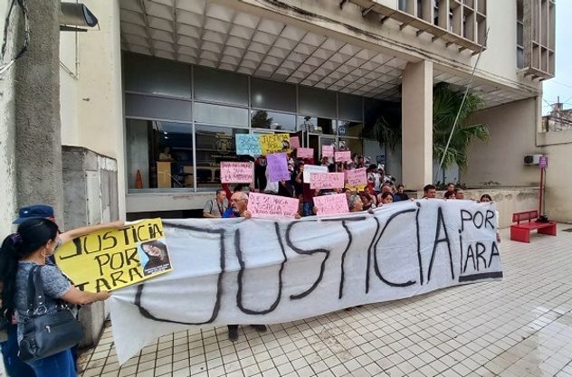 Villa María. Un reclamo de familiaras de la niña fallecida frente a tribunales. 