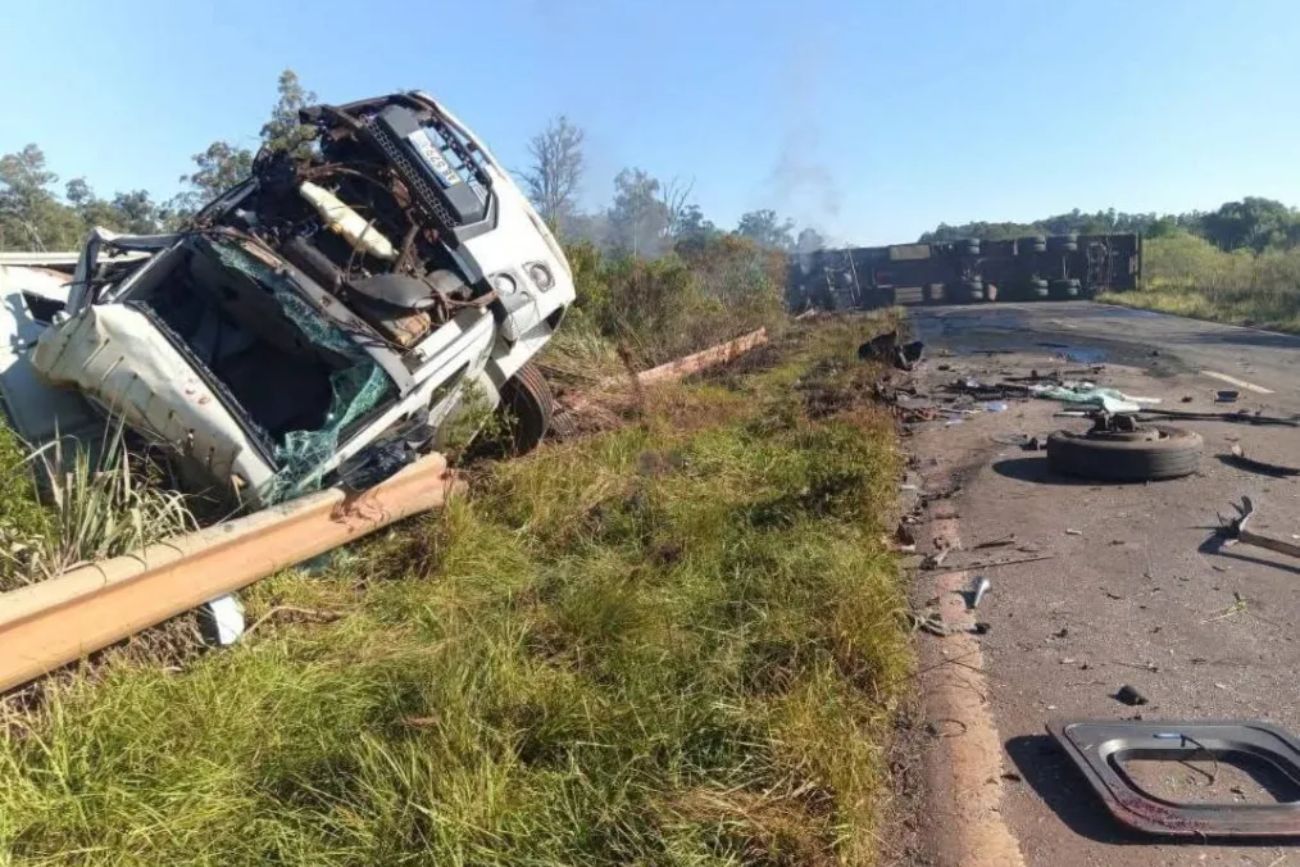Tragedia en la ruta 14: dos fallecidos tras un choque e incendio de un camión