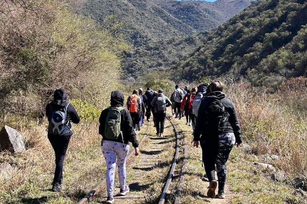 Cada vez más personas se suman a realizar trekkings en distintos lugares de las sierras de Córdoba.