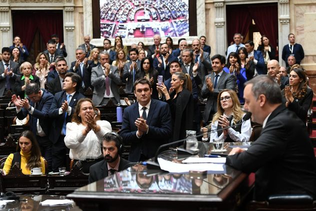El jefe de Gabinete, Manuel Adorni, en la sesión informativa de la Cámara de Diputados