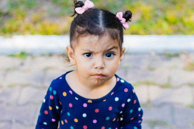 El estreñimiento infantil es mucho más frecuente de lo que parece y, sin embargo, sigue rodeado de mitos.