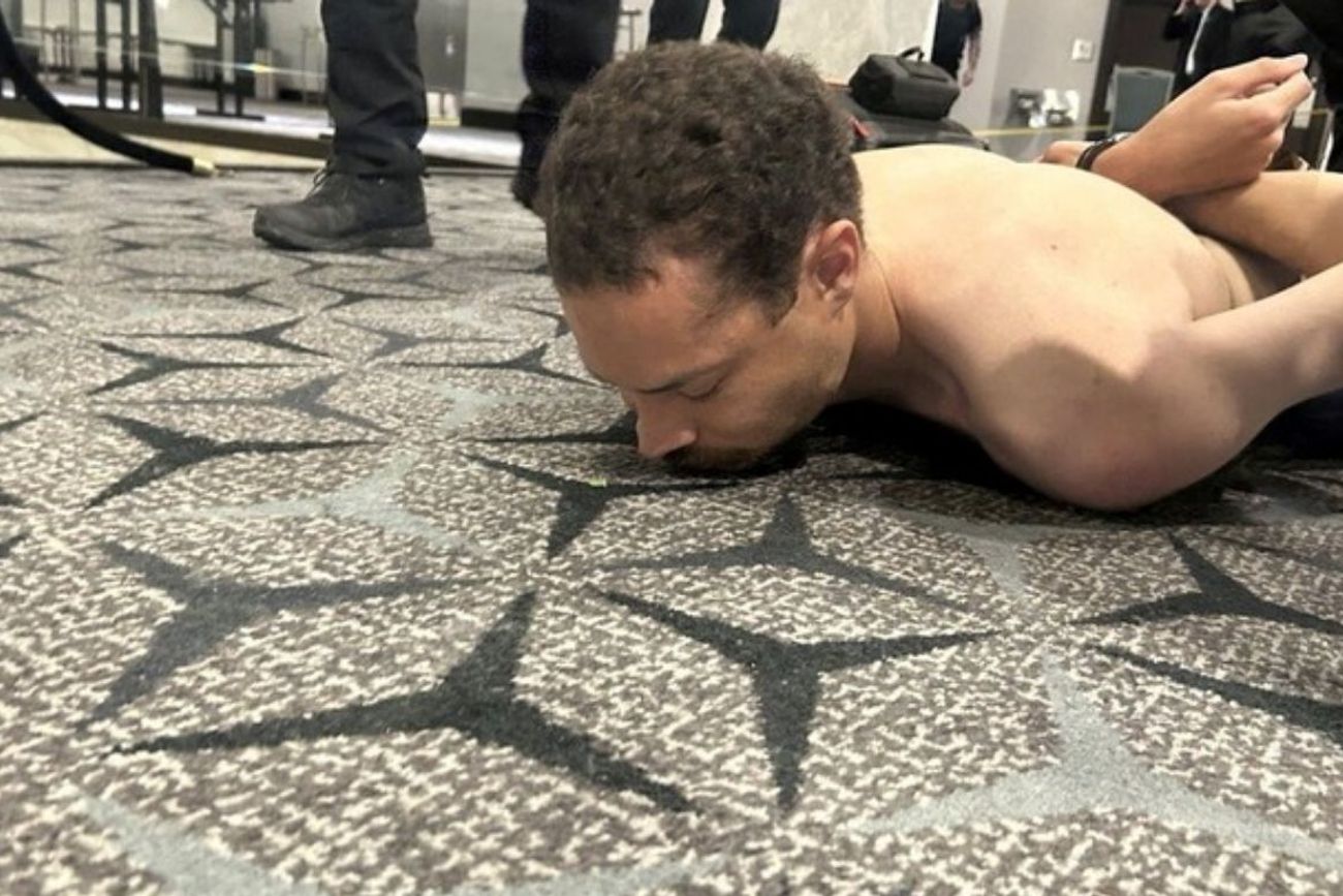 Tiroteo en la cena de la Casa Blanca: el profesor detenido se sacó una foto antes de intentar dispararle a Trump