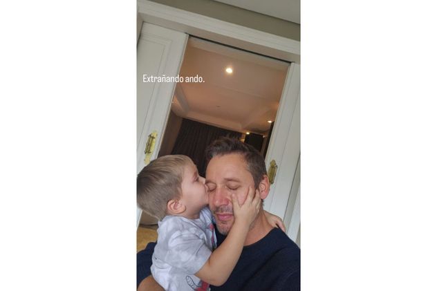 La foto que Benjamín Vicuña compartió para expresar que extraña a su hijo Amancio.