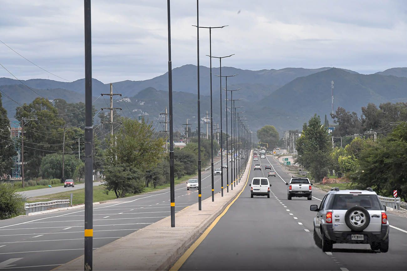 La avenida Padre Luchesse quedó habilitada para unir las ciudades de Villa Allende con Córdoba Capiltal.