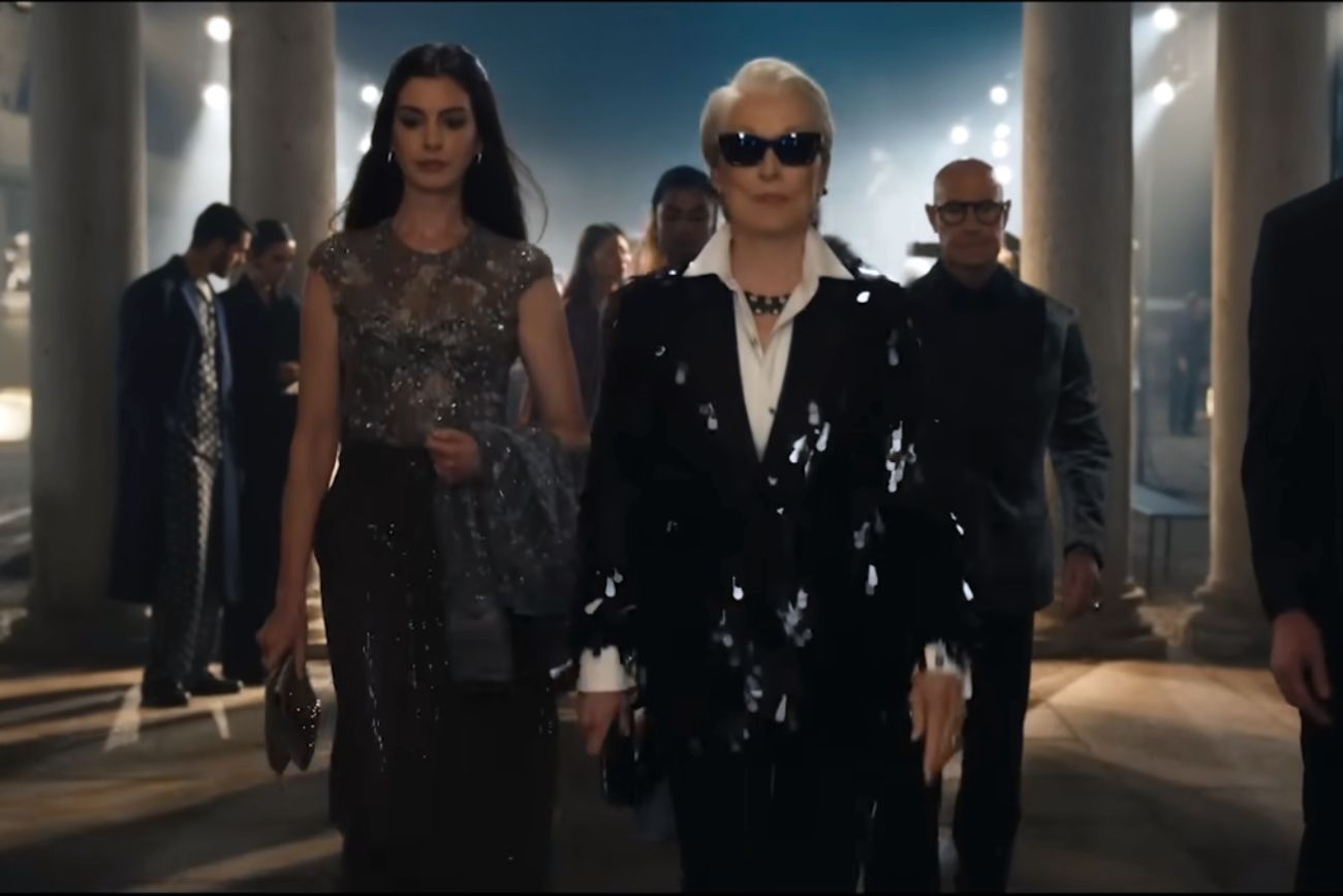 Estrena "El Diablo viste a la moda 2" con protagónicos de Meryl Streep y Anne Hathaway. 