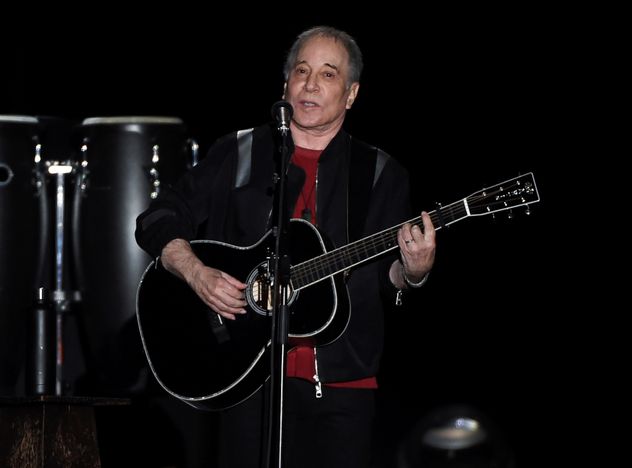 Paul Simon en el último concierto de su gira de 2018.