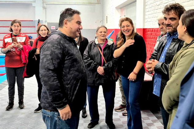  La Gloria incorporó el elevador 360 y mejora su accesibilidad en el natatorio.