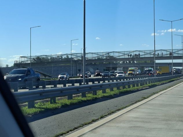 Impactante siniestro vial en la avenida Circunvalación provoca demoras en el sector de El Tropezón. 