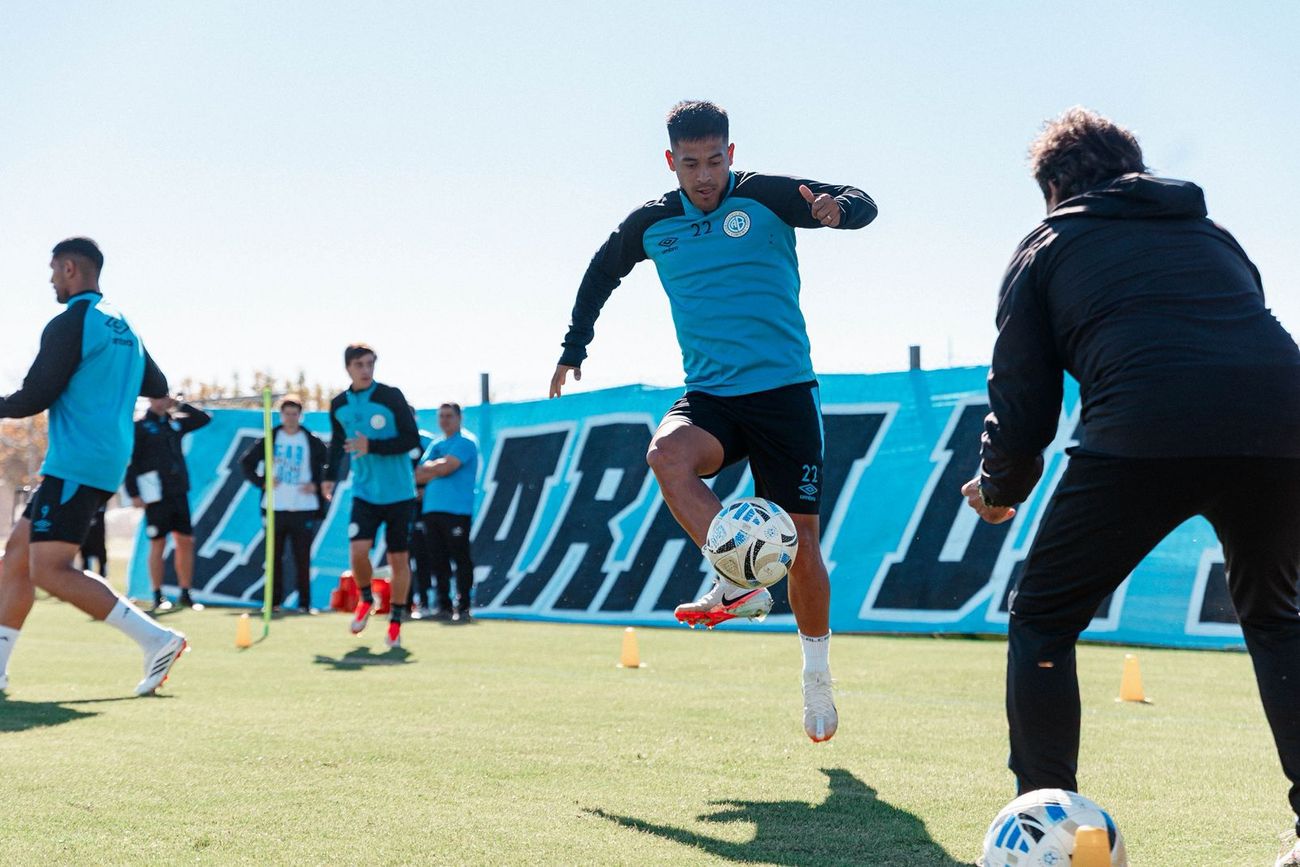 En Villa Esquiú, este jueves Belgrano realizó una nueva práctica para lo que viene. 