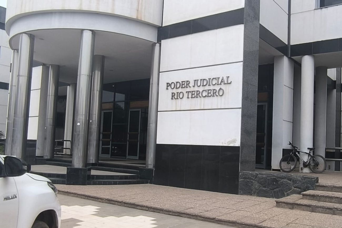 Poder Judicial. Tribunales de Río Tercero, con jurisdicción sobre los departamentos Tercero Arriba y Calamuchita.  
