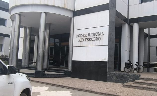 Poder Judicial. Tribunales de Río Tercero, con jurisdicción sobre los departamentos Tercero Arriba y Calamuchita.