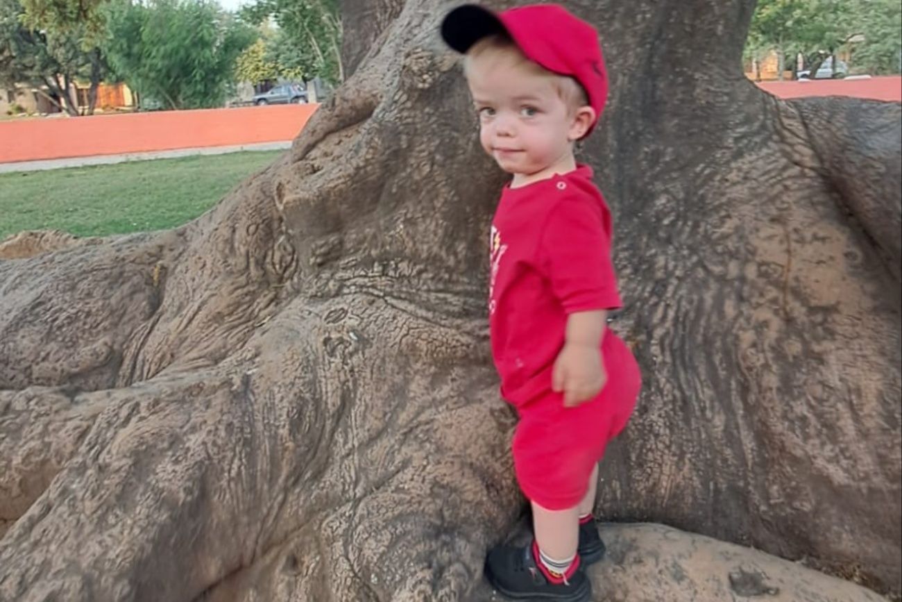 Franco tiene acondroplasia y necesita acceder al tratamiento para tratar su enfermedad.