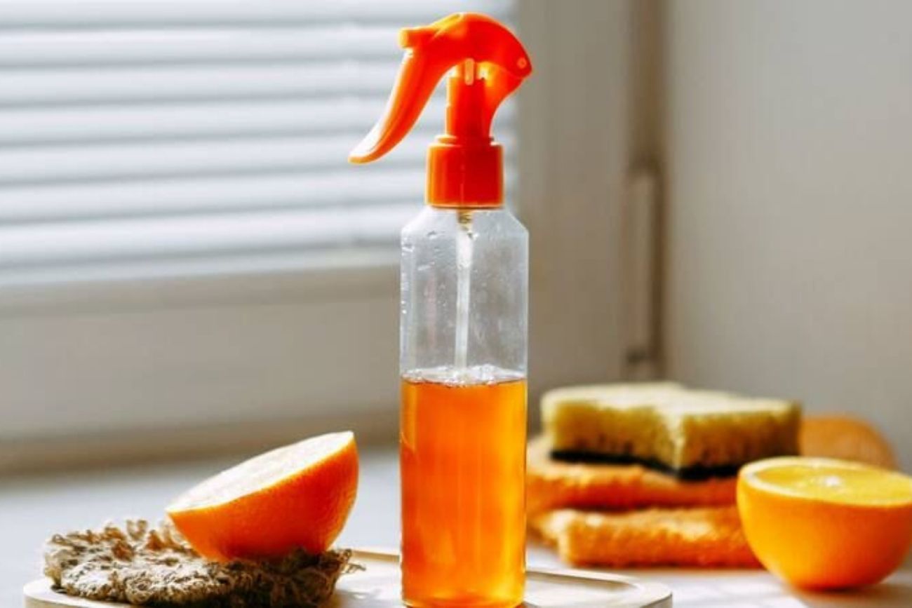 Cómo usar jugo de naranja para mantener las cucarachas lejos de casa