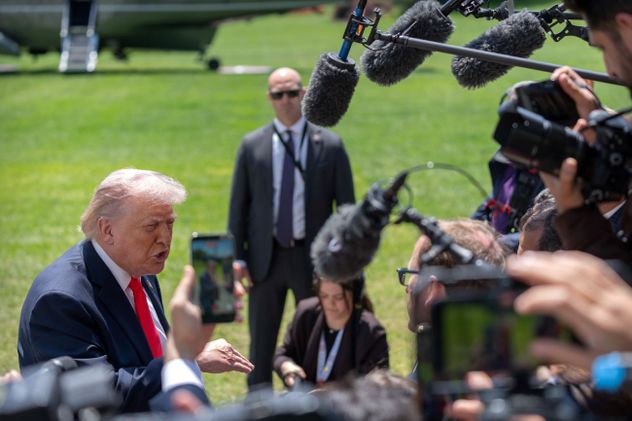 Trump rechazó la propuesta de paz de Irán y anunció aranceles del 25% a los autos de Europa