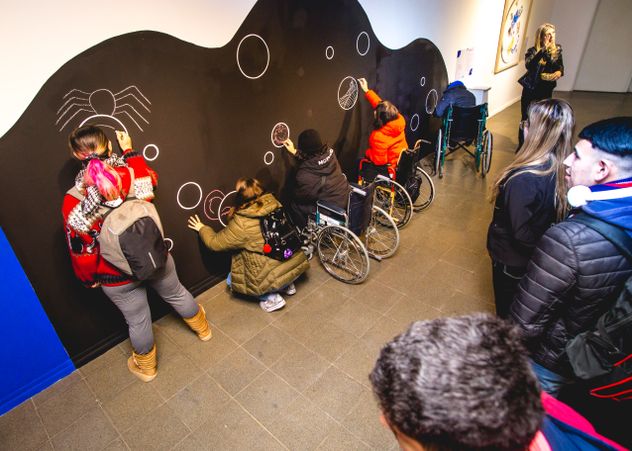 Participación interactiva en la muestra “Te regalo un círculo”, de Andrea Porello, en el Museo Bonfiglioli de Villa María. 