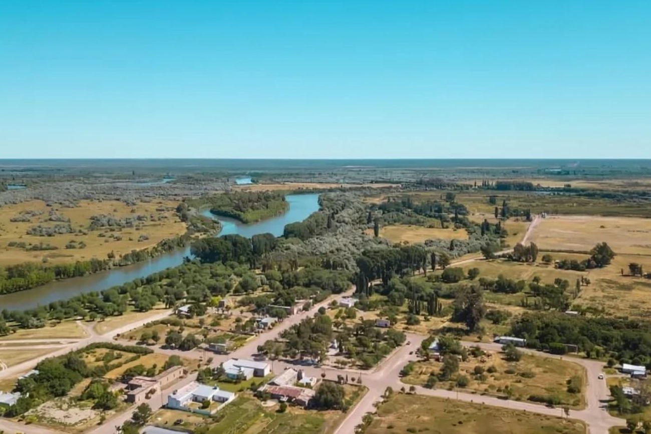 Hijos de Jorge Macri compraron 1.600 hectáreas con costa de río en la Patagonia.