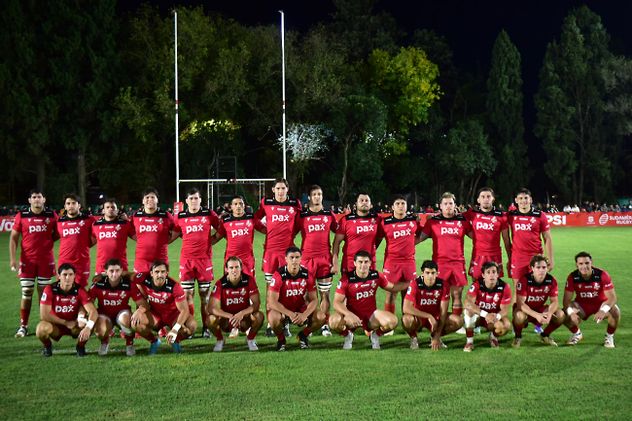 Formación de Dogos XV. 
