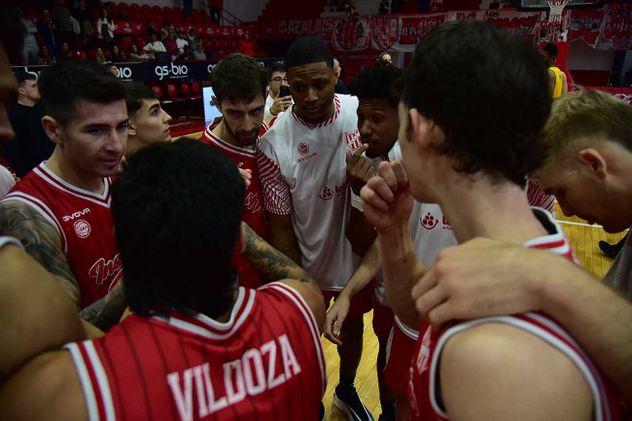 Instituto ganó un partido clave: se impuso en el Sandrín ante Obras, empató la serie y se define el Buenos Aires.
