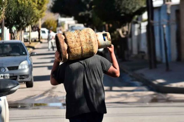 Una parte importante de la población manifestó avances en calidad habitacional y acceso a agua, mientras un grupo menor enfrentó retrocesos, según la Encuesta Permanente de Hogares del Indec. 