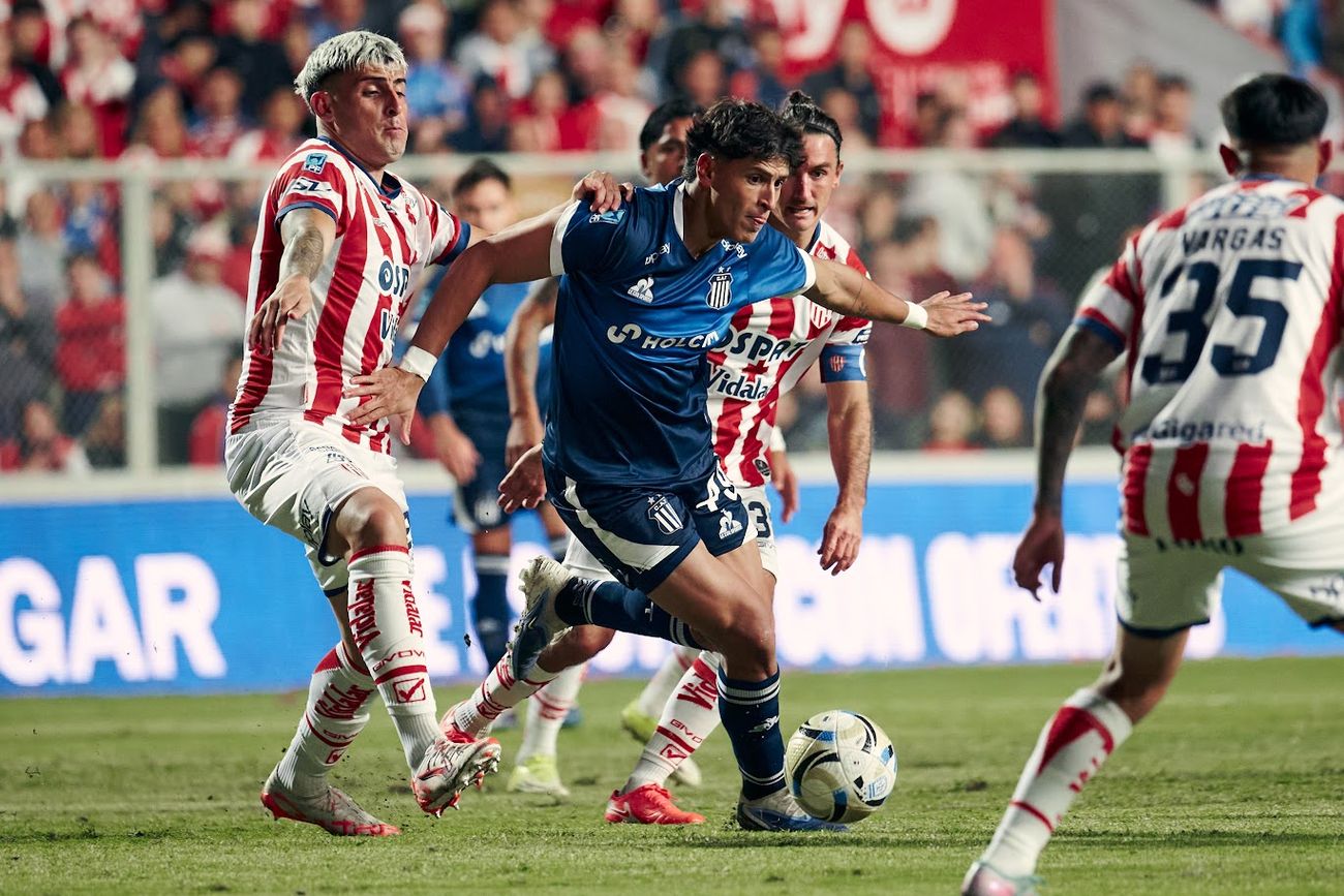 Talleres vs Unión de Santa Fe.