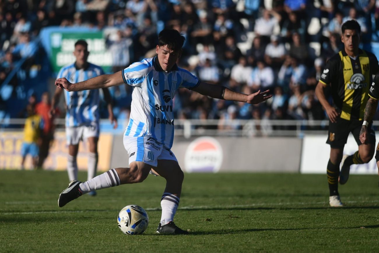 Racing recibió a Deportivo Madryn por la Primera Nacional. 