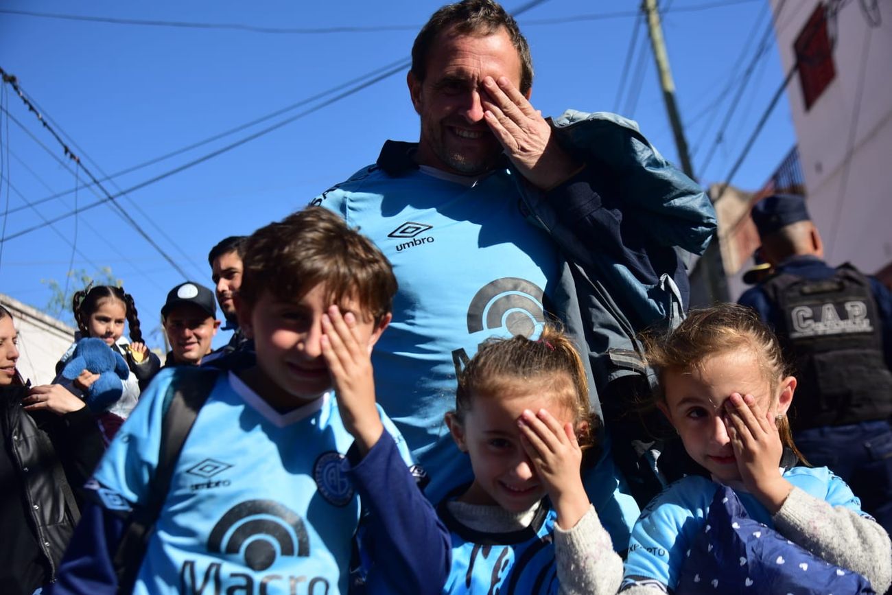 Cara 'e Cancha de Belgrano en la previa del partido con Sarmiento en Alberdi. 