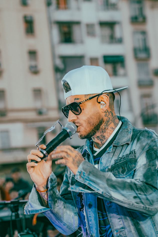 Ulises Bueno tocó gratis en el Obelisco y mostró un adelanto de la canción que le escribió a la Selección Argentina