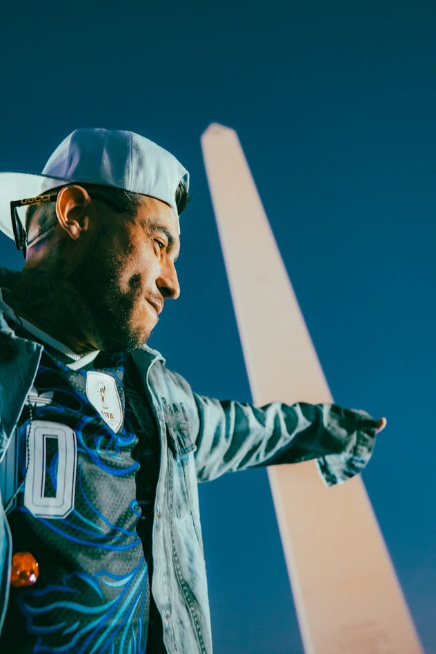 Ulises Bueno cantó en el Obelisco tras su show en el Festival Nacional del Cuarteto en La Plata