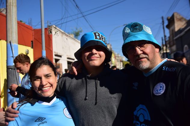 Cara 'e Cancha de Belgrano en la previa del partido con Sarmiento en Alberdi.