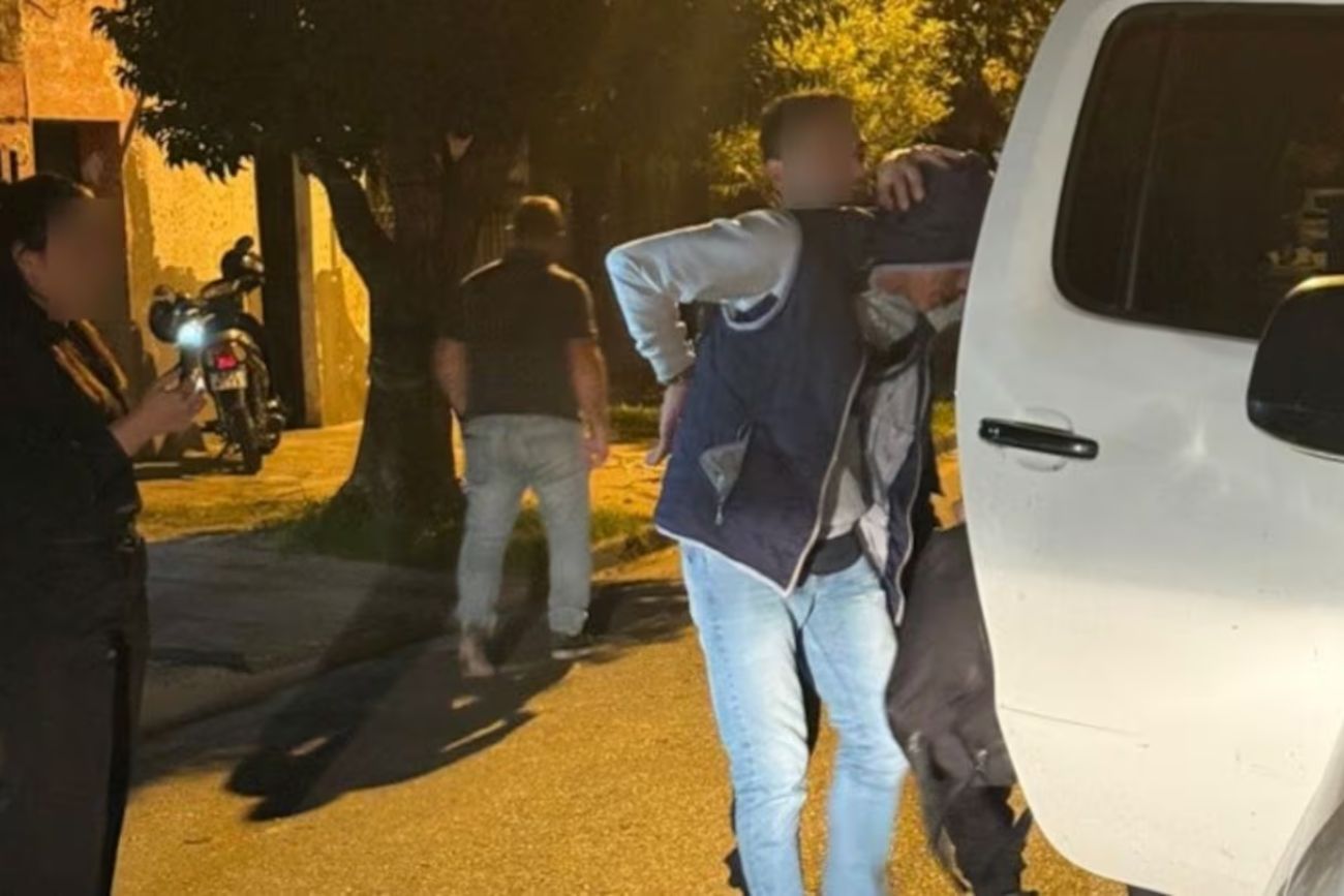 Preso por borrar mensajes de WhatsApp: cayó un técnico que ayudó a su madre a eliminar pruebas claves