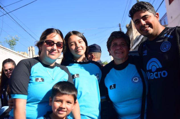 Cara 'e Cancha de Belgrano en la previa del partido con Sarmiento en Alberdi.