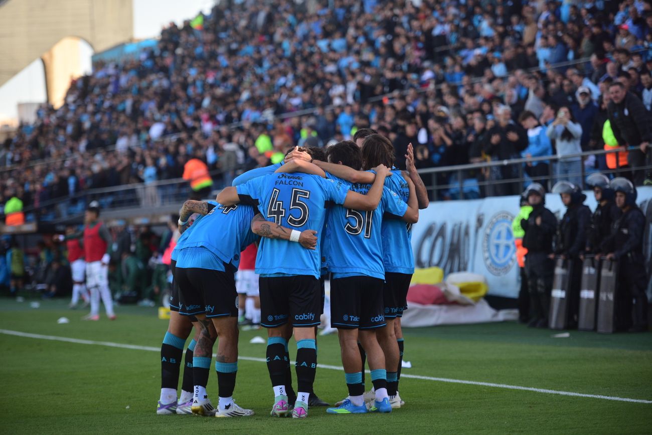 Belgrano vs Sarmiento por fecha de la LPF en cancha de Alberdi. 