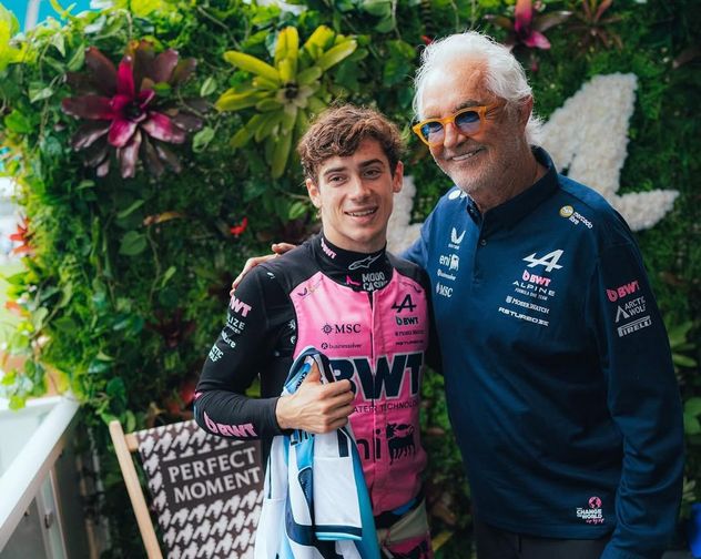  “Franco completó una semana excelente, rindiendo al nivel que esperamos de él en cada fin de semana de carrera”, señaló Briatore sobre Colapinto. (IG Flavio Briatore)