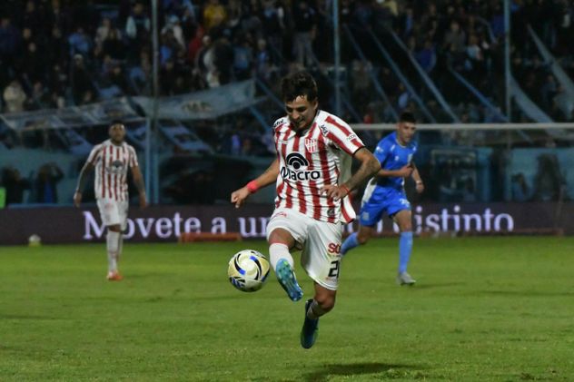 Instituto visitó a Estudiantes de Río Cuarto por el Torneo Apertura 2026. 