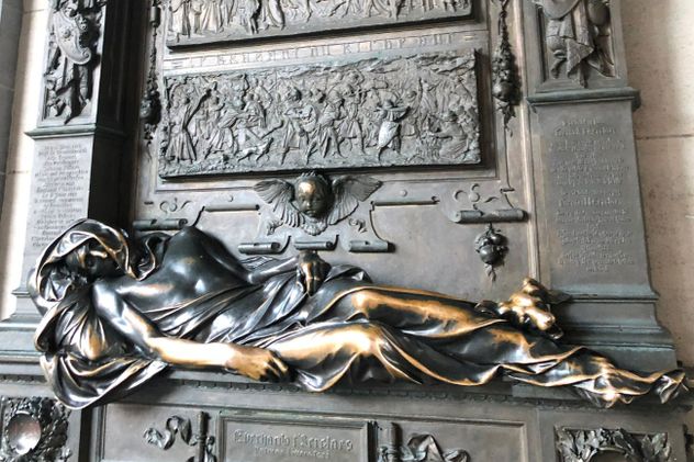 Monumento funerario en honor a Serclaes.