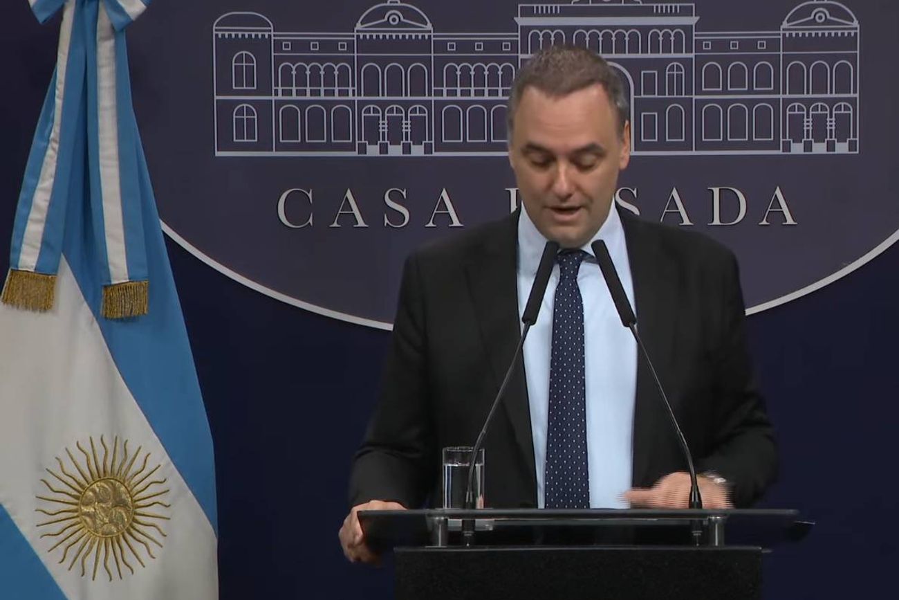 Casa Rosada: Adorni volvió a dar una conferencia, pero no respondió sobre su patrimonio