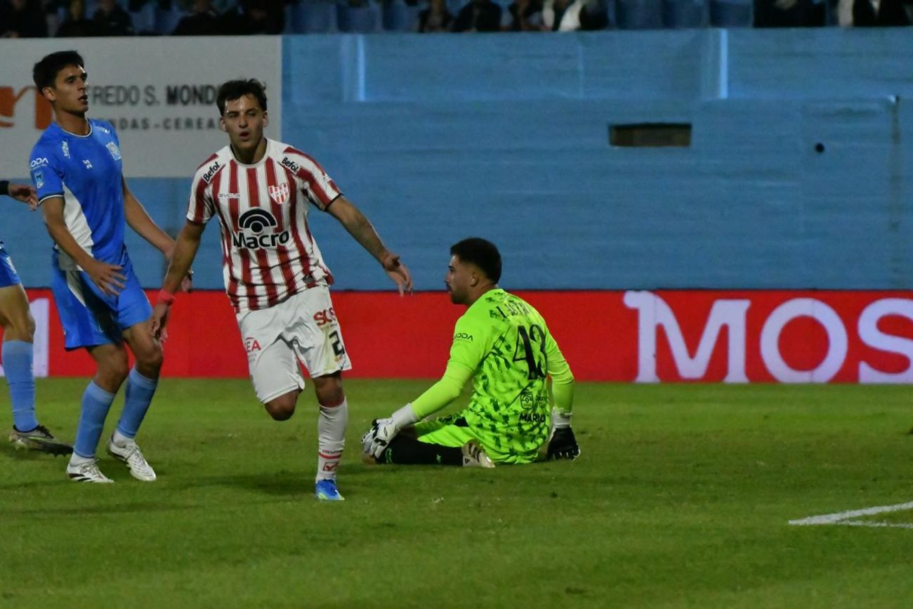 Instituto visitó a Estudiantes de Río Cuarto por el Torneo Apertura 2026. 