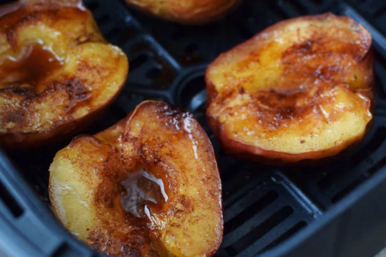 Cómo preparar manzanas asadas en la freidora de aire para la merienda