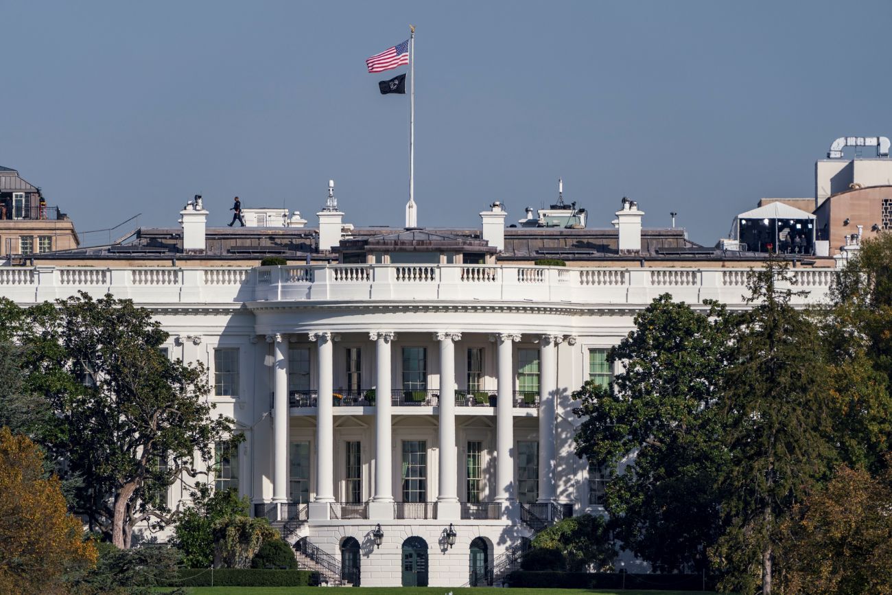 Tensión en Washington: disparos cerca de la Casa Blanca mientras Donald Trump encabezaba un acto