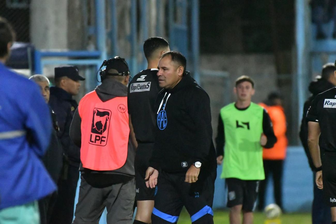Instituto visitó a Estudiantes de Río Cuarto por el Torneo Apertura 2026. 