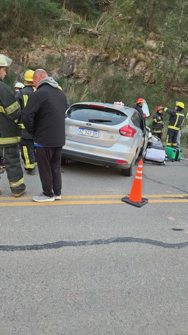 En un impactante siniestro vial murieron cuatro médicos que venían de un festejo en la provincia de Buenos Aires.