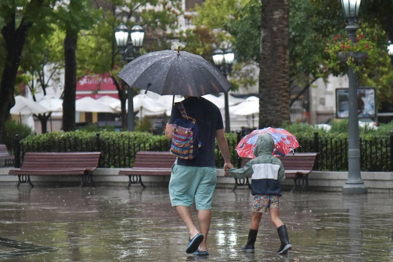 Clima en Córdoba. Lluvia en la capital cordobesa.