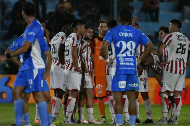 Instituto visitó a Estudiantes de Río Cuarto por el Apertura 2026.